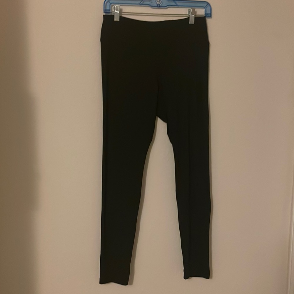 Basic black leggings
